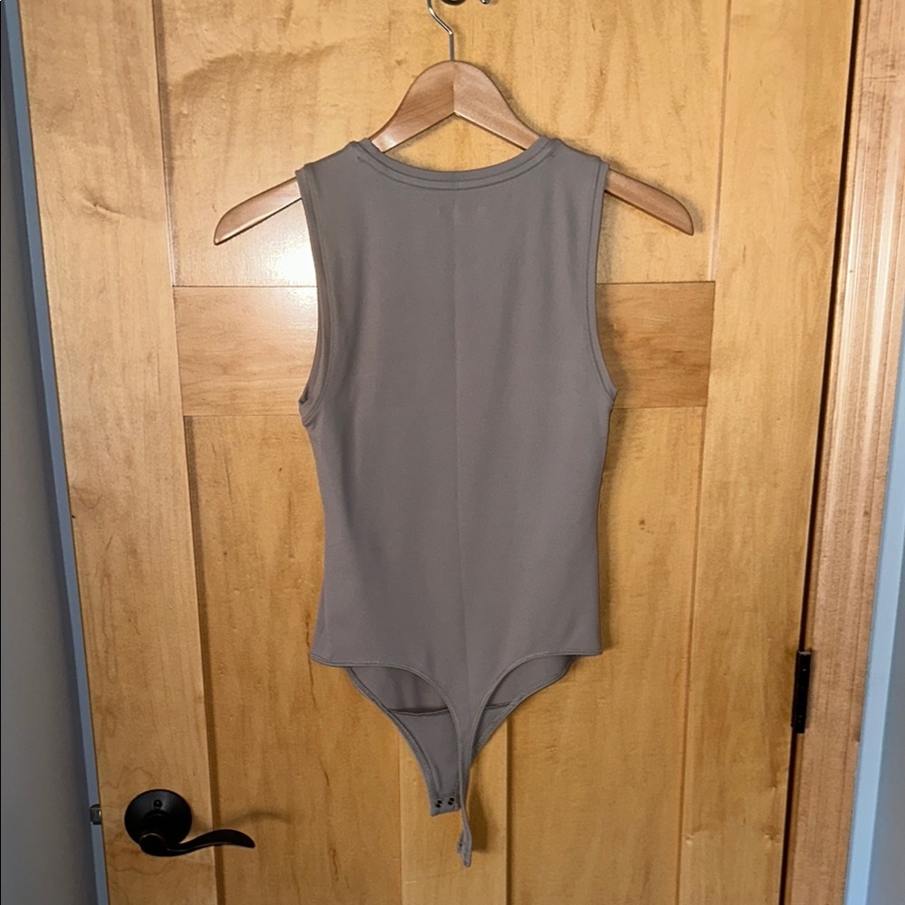 Tan Abercrombie & Fitch Sleeveless Bodysuit - new with tags! - Picture 3 of 3